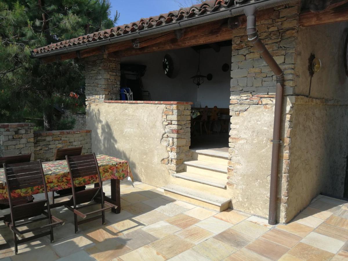 Agriturismo Sondrea Sinio Exteriör bild