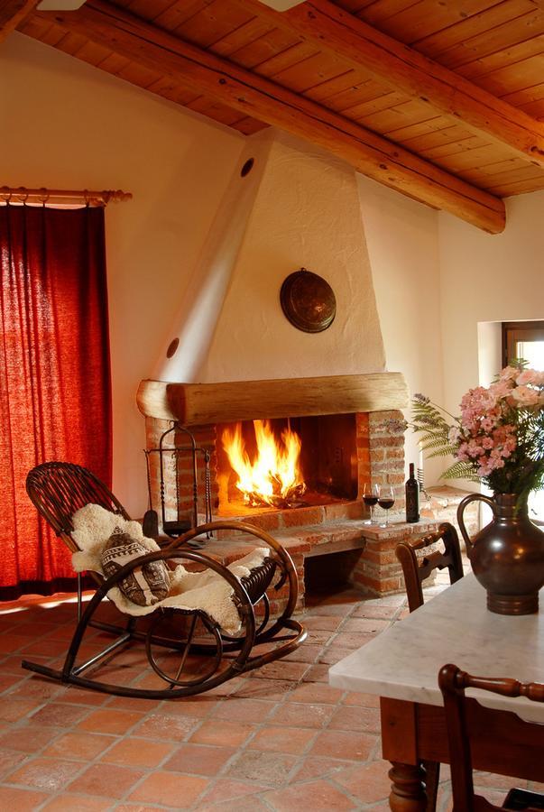Agriturismo Sondrea Sinio Exteriör bild